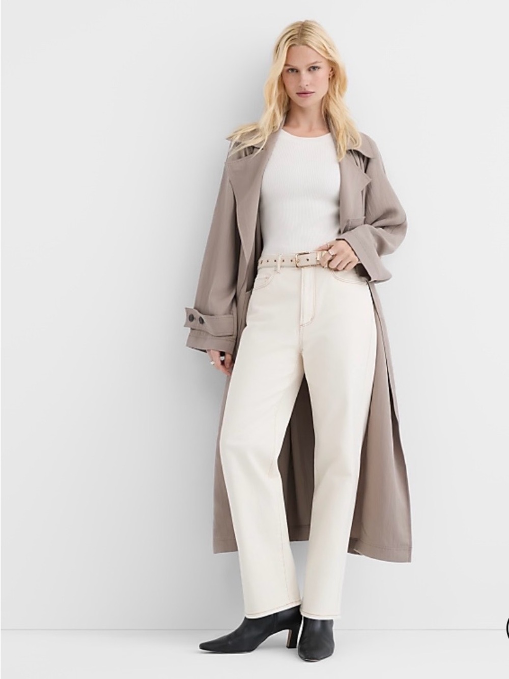 Loft Rivete Petite Ivory Straight-Leg Jeans